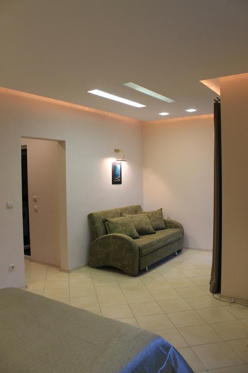 Stela Guest House تساريفو الغرفة الصورة
