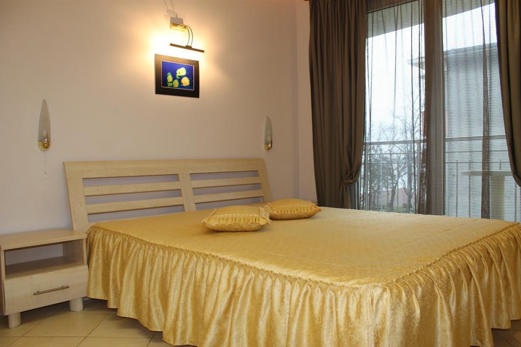 Stela Guest House تساريفو الغرفة الصورة