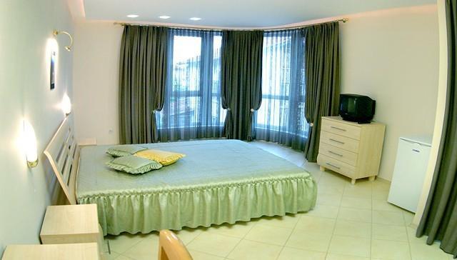 Stela Guest House تساريفو الغرفة الصورة